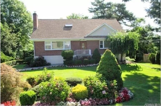 property at 169 Old Mamaroneck Rd
