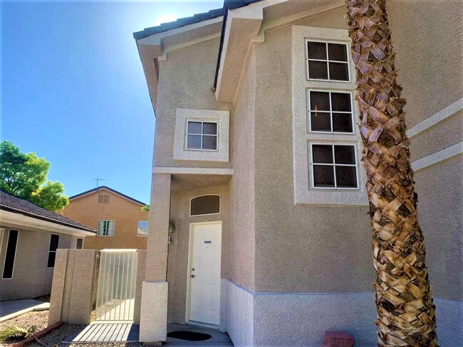 7504 Fencerow St in Las Vegas, NV - Building Photo - Building Photo