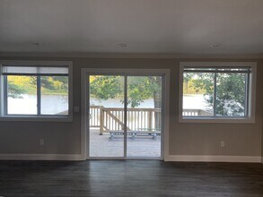 16 Fox Ln in Auburn, NH - Building Photo - Building Photo