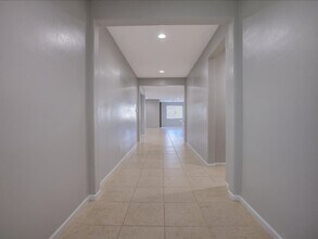 6659 E Via Olmeda in Tucson, AZ - Building Photo - Building Photo