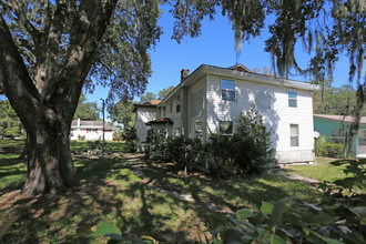 1253 22nd Ave S in St. Petersburg, FL - Foto de edificio - Building Photo