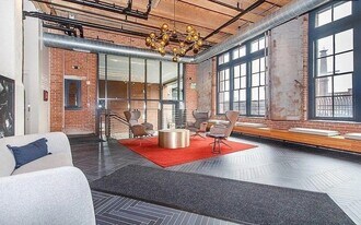 319 A St, Unit 1 in Boston, MA - Building Photo