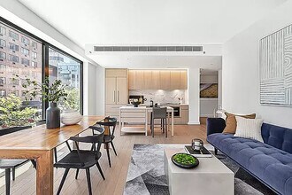 500 W 45th St in New York, NY - Building Photo - Building Photo