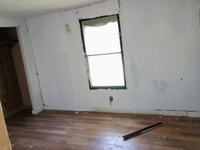 121 S Pine St in Nashville, AR - Building Photo - Building Photo