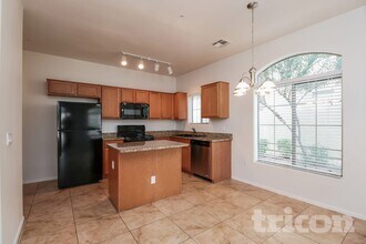 1350 S Greenfield Rd in Mesa, AZ - Building Photo - Building Photo