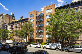 41 71st St in New York, NY - Building Photo - Primary Photo