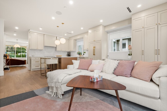 1761 W 16th Ave in Vancouver, BC - Building Photo - Building Photo