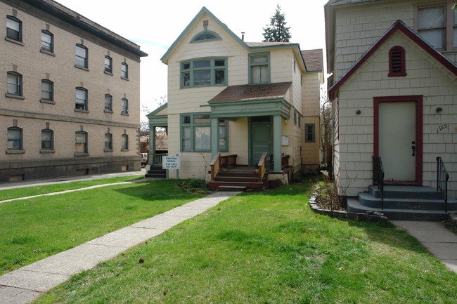 Espanola Elm Annex in Spokane, WA - Building Photo - Building Photo