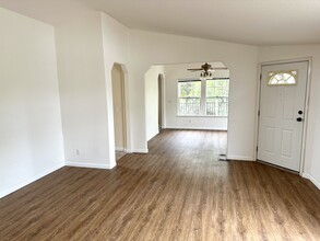6415 Mitchell Rd in Shingle Springs, CA - Foto de edificio - Building Photo