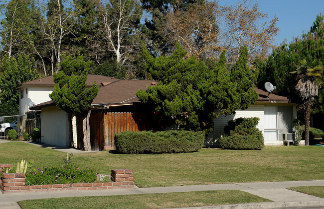 9821 Central Ave in Garden Grove, CA - Building Photo - Building Photo