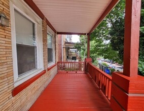 437 W Bringhurst St, Unit 1st Floor in Philadelphia, PA - Foto de edificio - Building Photo