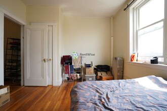 1820 Commonwealth Ave in Boston, MA - Building Photo - Building Photo