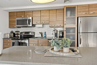 1751 Pinnacle Dr in Tysons, VA - Building Photo - Building Photo