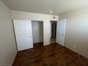 4360 Twin View Cir in Las Vegas, NV - Building Photo - Building Photo