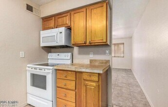 7101 N 36th Ave in Phoenix, AZ - Building Photo - Building Photo