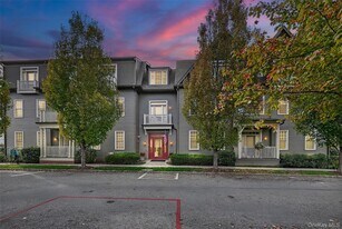 15 Cropsey St in Warwick, NY - Building Photo