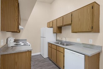 Deerfield Village in Tucson, AZ - Foto de edificio - Building Photo