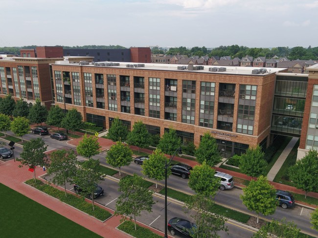 Apartments at the Yard: Keystone in Grandview Heights, OH - Foto de edificio - Building Photo