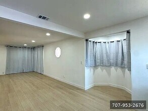 3995 McKenzie St in Riverside, CA - Building Photo - Building Photo