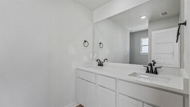 1702 Cuppett Cir in Pea Ridge, AR - Building Photo - Building Photo