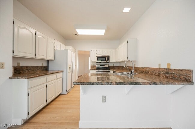 7829 Ben Hogan Dr in Las Vegas, NV - Building Photo - Building Photo