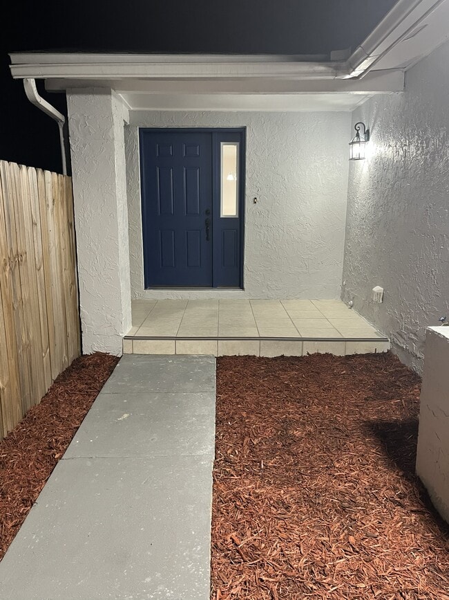 218 Perth Ct in Winter Springs, FL - Foto de edificio - Building Photo