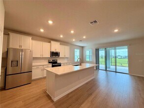 18241 Beach Ranch Terrace in Lakewood Ranch, FL - Foto de edificio - Building Photo