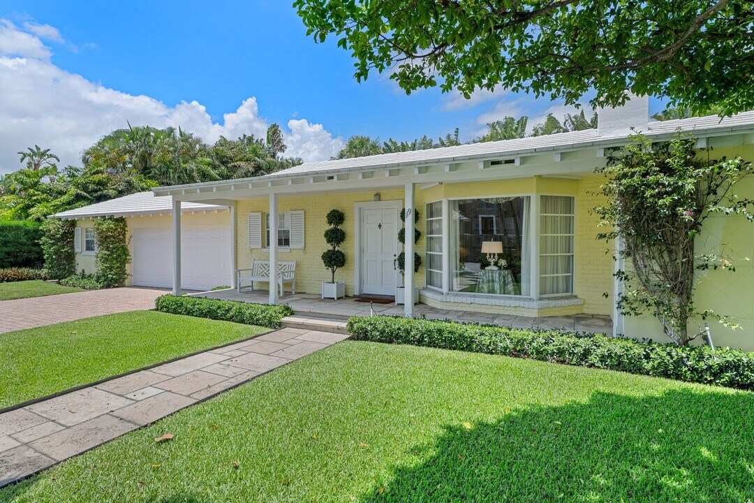 119 Seagate Rd in Palm Beach, FL - Building Photo