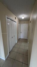7000 NW 186th St, Unit 4-219 in Hialeah, FL - Building Photo - Building Photo