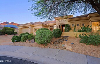 34327 N 61st Pl in Scottsdale, AZ - Foto de edificio - Building Photo