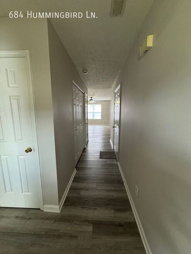 684 Hummingbird Ln in Whiteland, IN - Building Photo - Building Photo