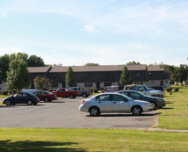 Valley Apartments in Easthampton, MA - Foto de edificio - Building Photo