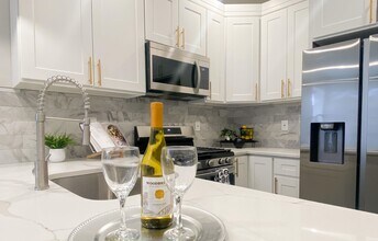 93 Roosevelt Ave-Unit -1L in Jersey City, NJ - Building Photo - Building Photo