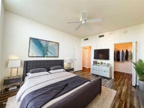 2421 NE 65th St, Unit 601 in Fort Lauderdale, FL - Foto de edificio - Building Photo