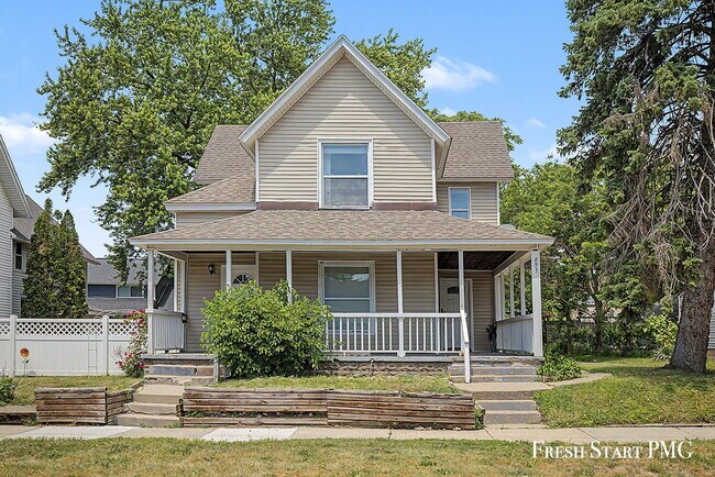property at 851 Park St SW