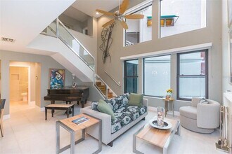 2020 W Dekle Ave in Tampa, FL - Building Photo - Building Photo