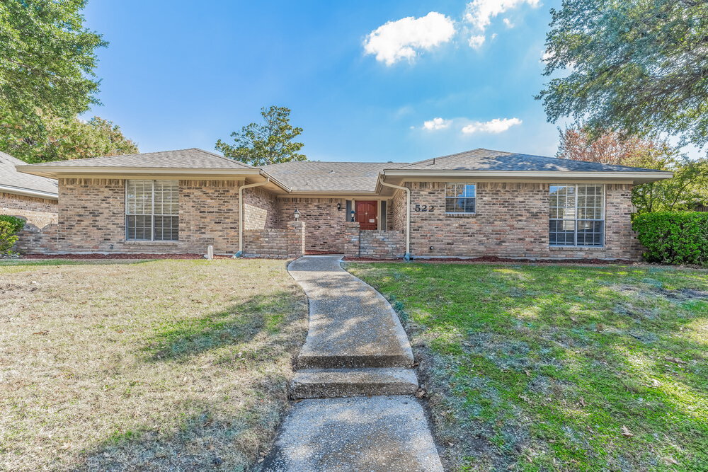 522 Pebblecreek Dr in Garland, TX - Building Photo