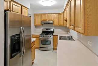 84 W Belvidere Rd in Grayslake, IL - Building Photo - Building Photo