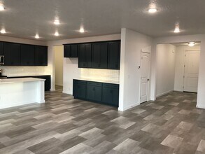 2743 N Rapid Creek Way in Kuna, ID - Building Photo - Building Photo