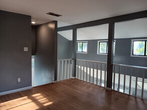 8015 Tiburon Cir in Charlotte, NC - Foto de edificio - Building Photo