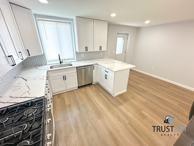 11727 Millbrook Rd in Philadelphia, PA - Building Photo - Building Photo