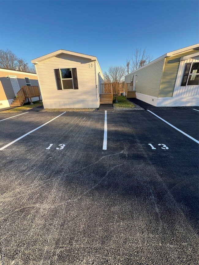 985 NY-17M in Middletown, NY - Building Photo - Building Photo