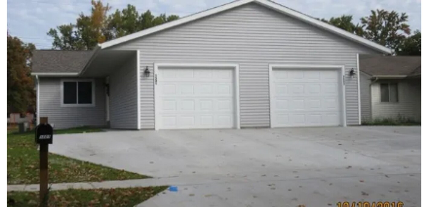 1501 Colorado St in Midland, MI - Building Photo