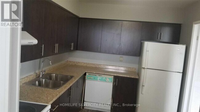 3577 Derry Rd E in Mississauga, ON - Building Photo - Building Photo