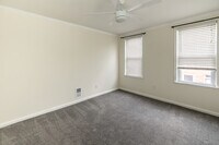 6 N Decker Ave photo'