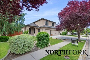 1832 W Marten Creek Dr in Meridian, ID - Building Photo