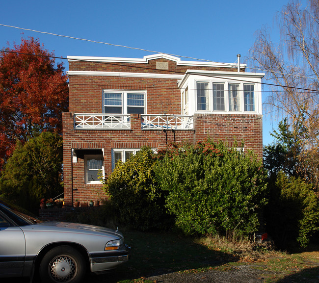 400 Blaine St in Seattle, WA - Foto de edificio - Building Photo