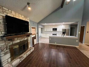 6210 Welles Creek Dr in San Antonio, TX - Building Photo - Building Photo