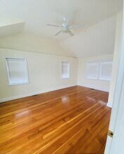554 Pleasant St in Winthrop, MA - Building Photo - Building Photo