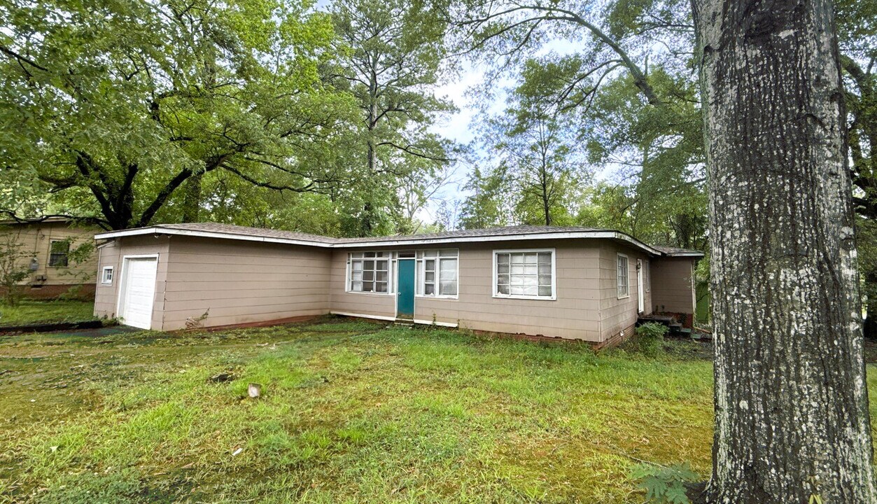 4005 Oaklawn Dr in Jackson, MS - Building Photo